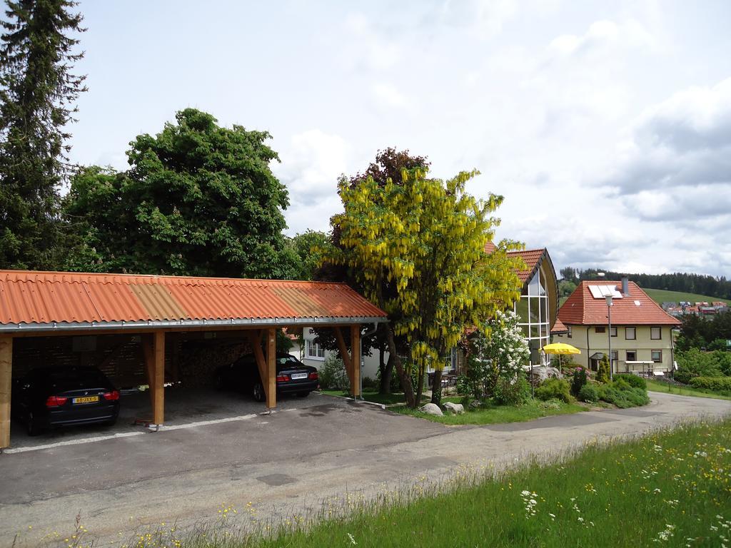 Berghotel Schiller Schonach im Schwarzwald Szoba fotó